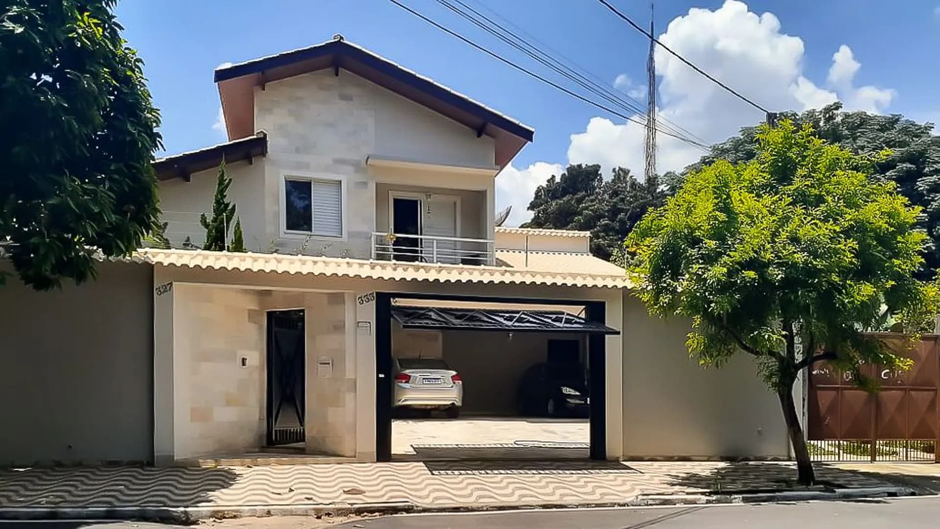 Casa em Bairro para Venda