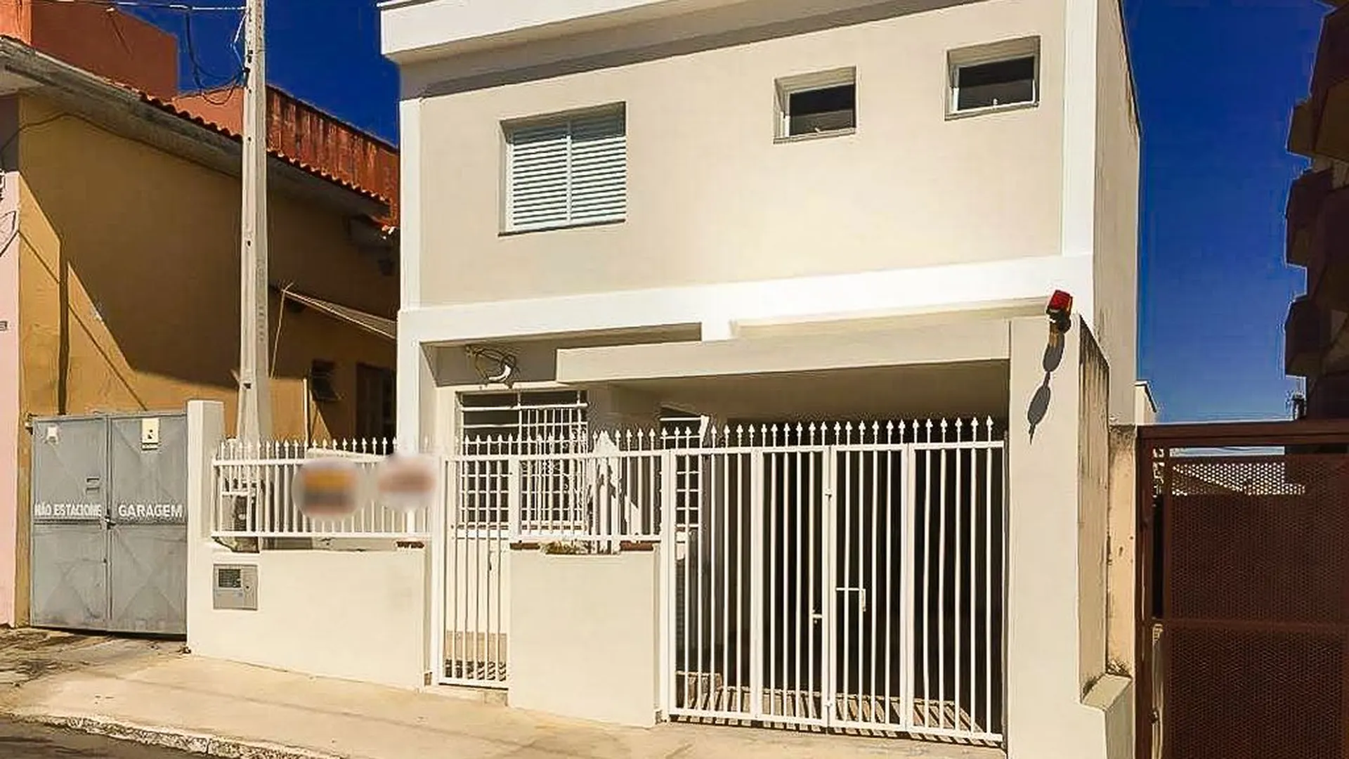 Casa em Bairro para Venda