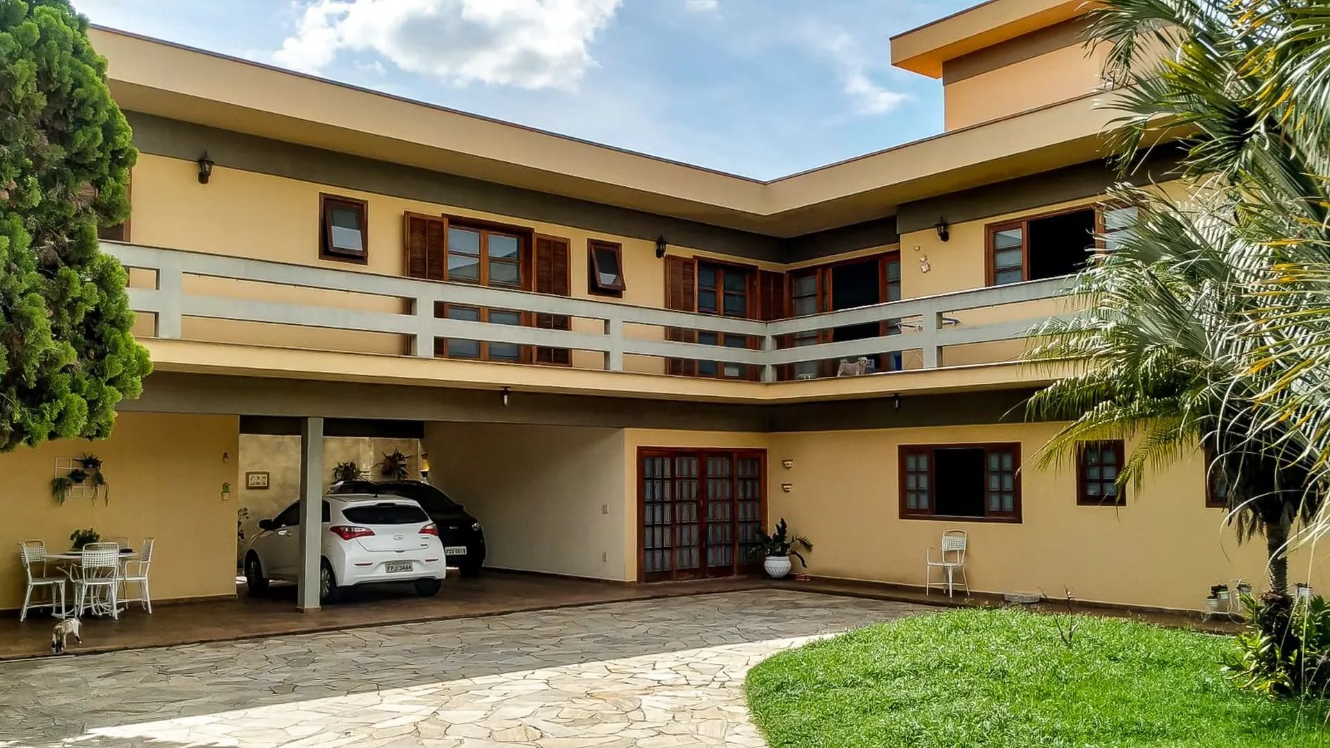 Casa em Bairro para Venda