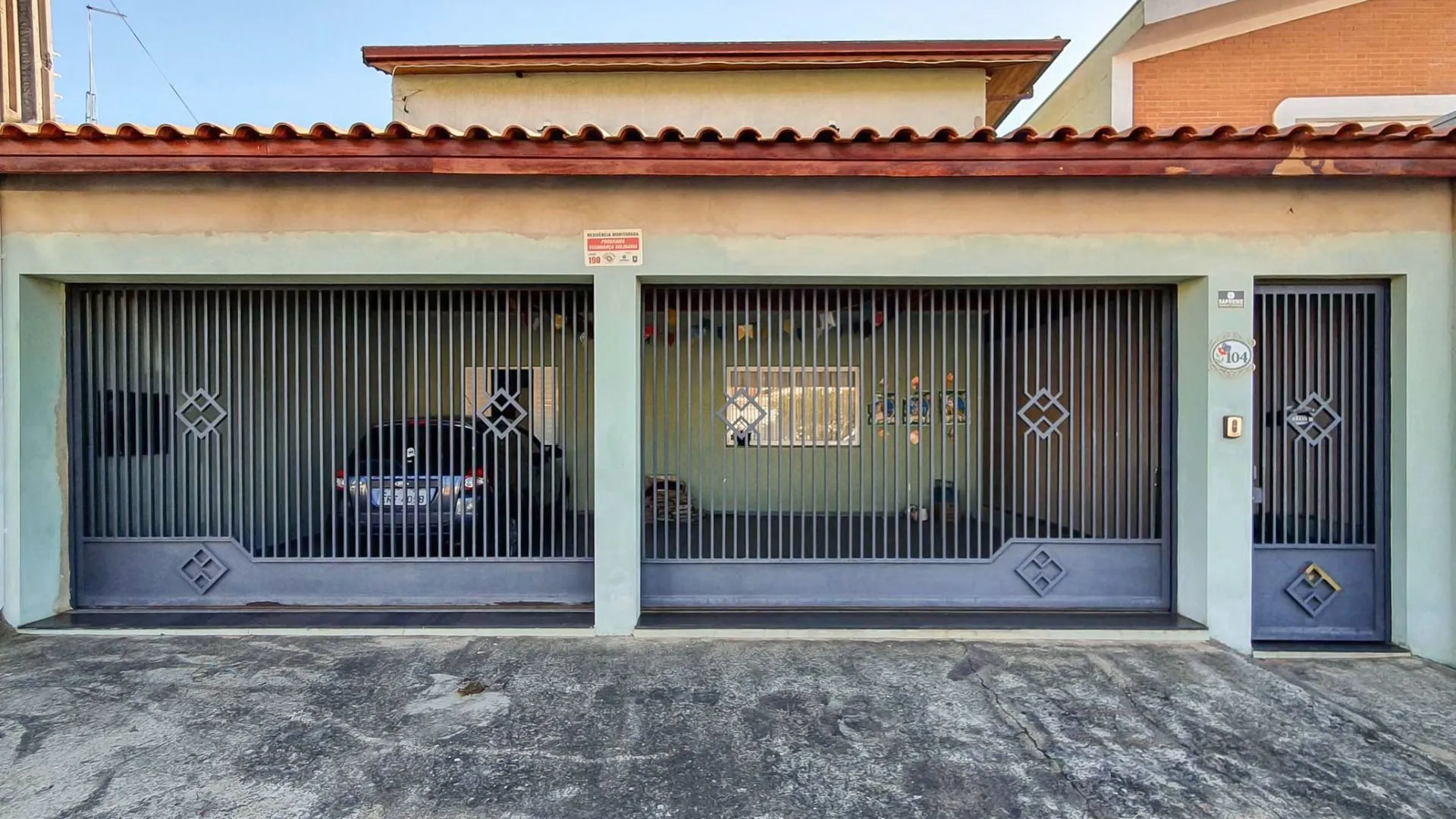 Casa em Bairro para Venda