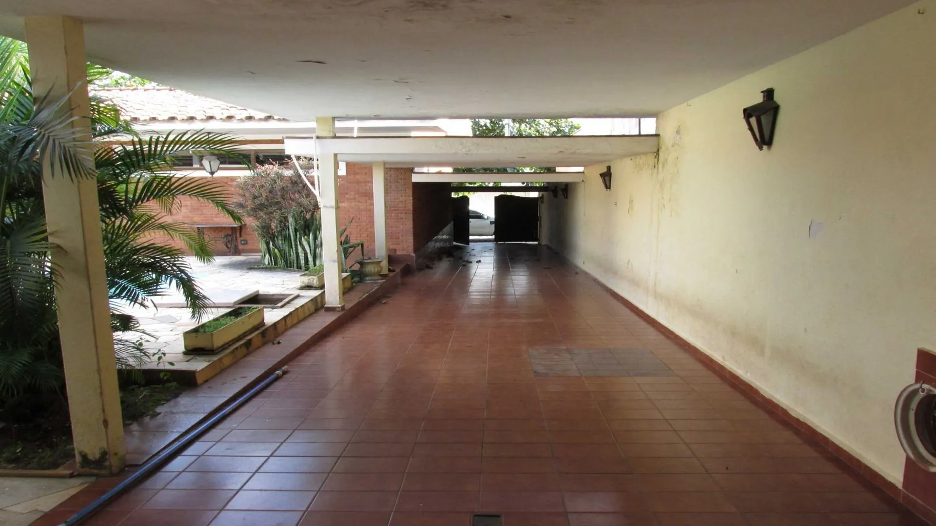 Casa em Bairro para Venda