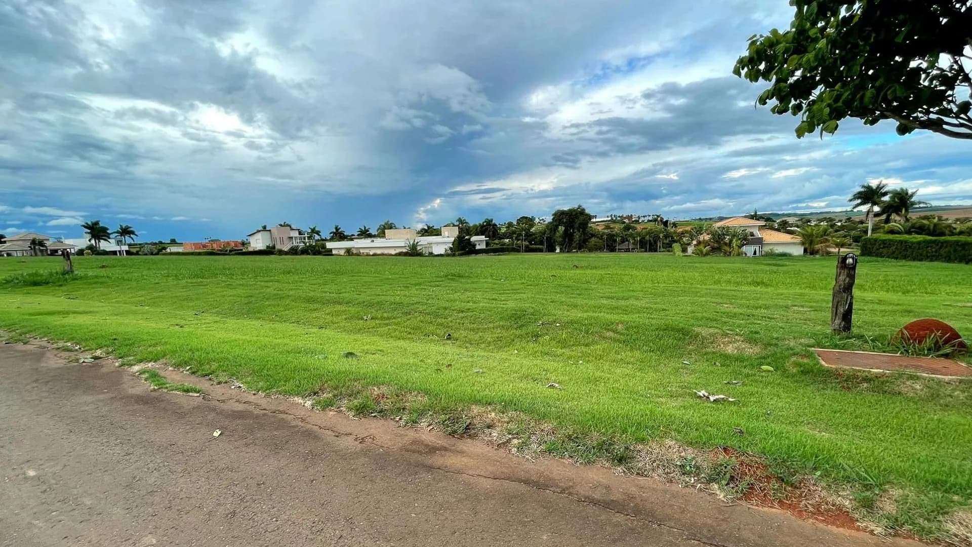 Terreno em Condomínio para Venda