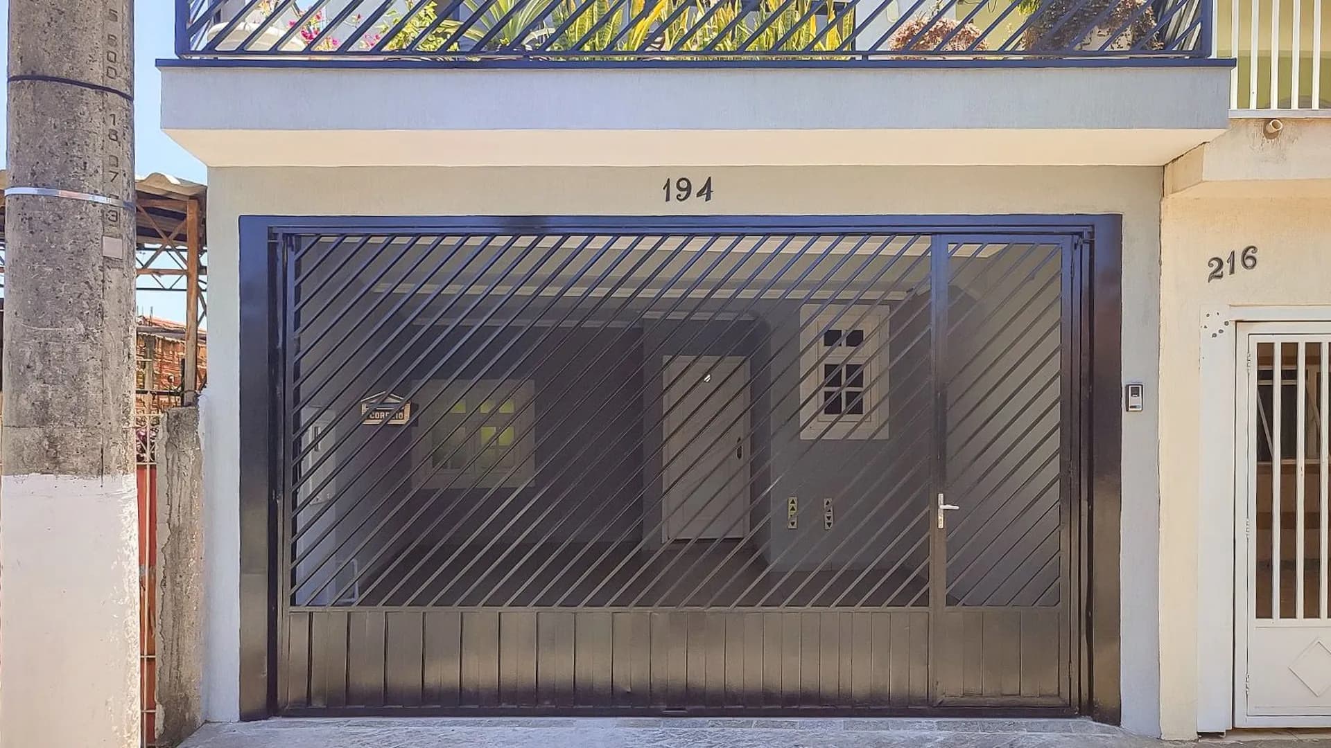 Casa em Bairro para Venda