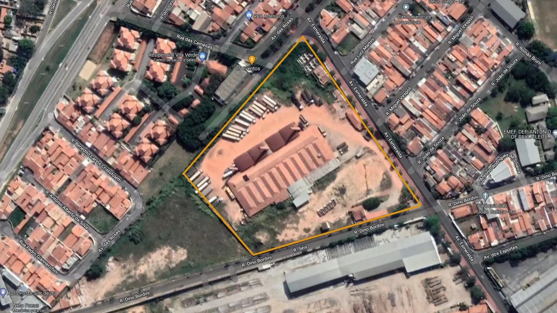 Terreno em Bairro para Venda