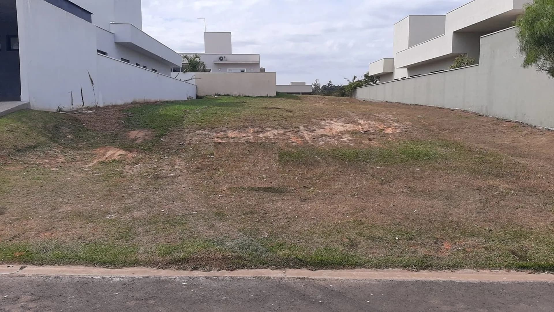 Terreno em Condomínio para Venda