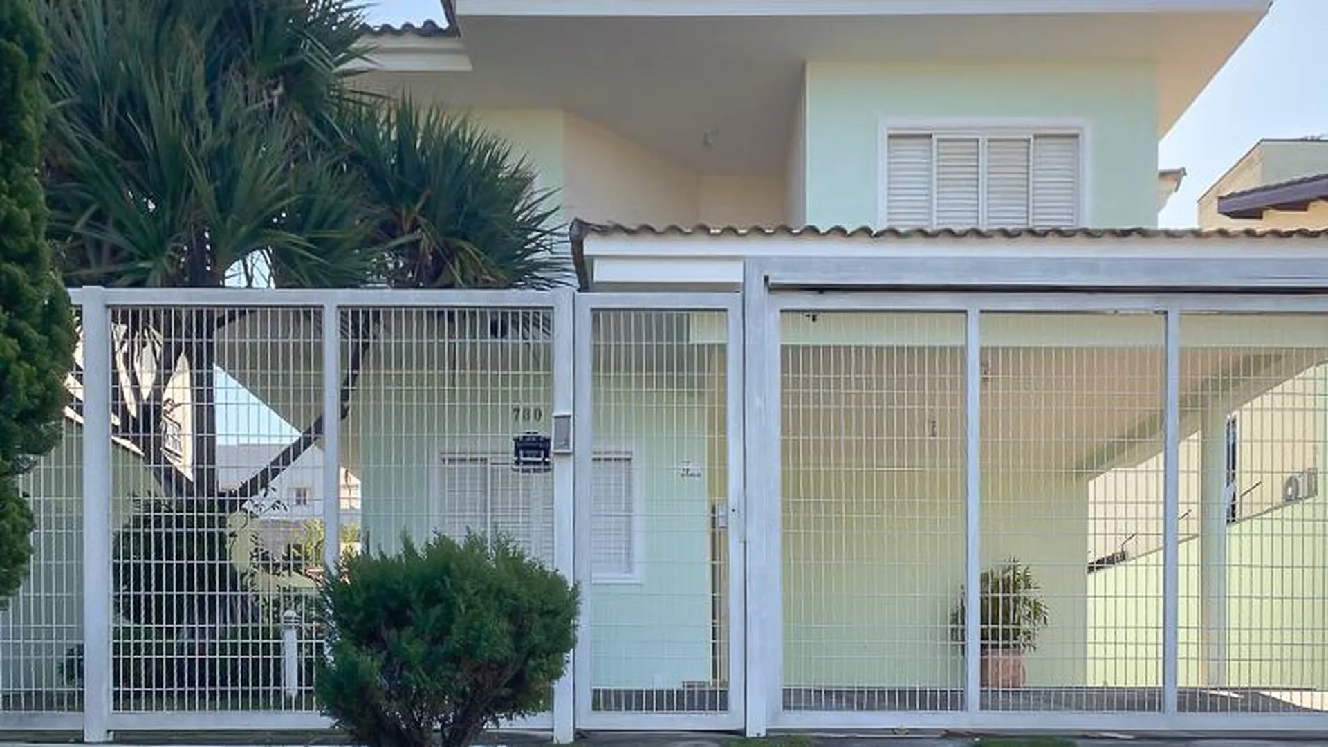 Casa em Bairro para Venda