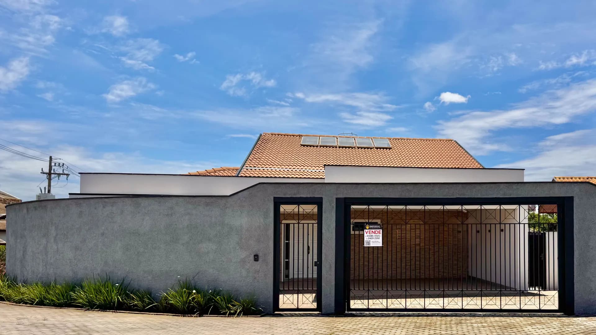 Casa em Bairro para Venda