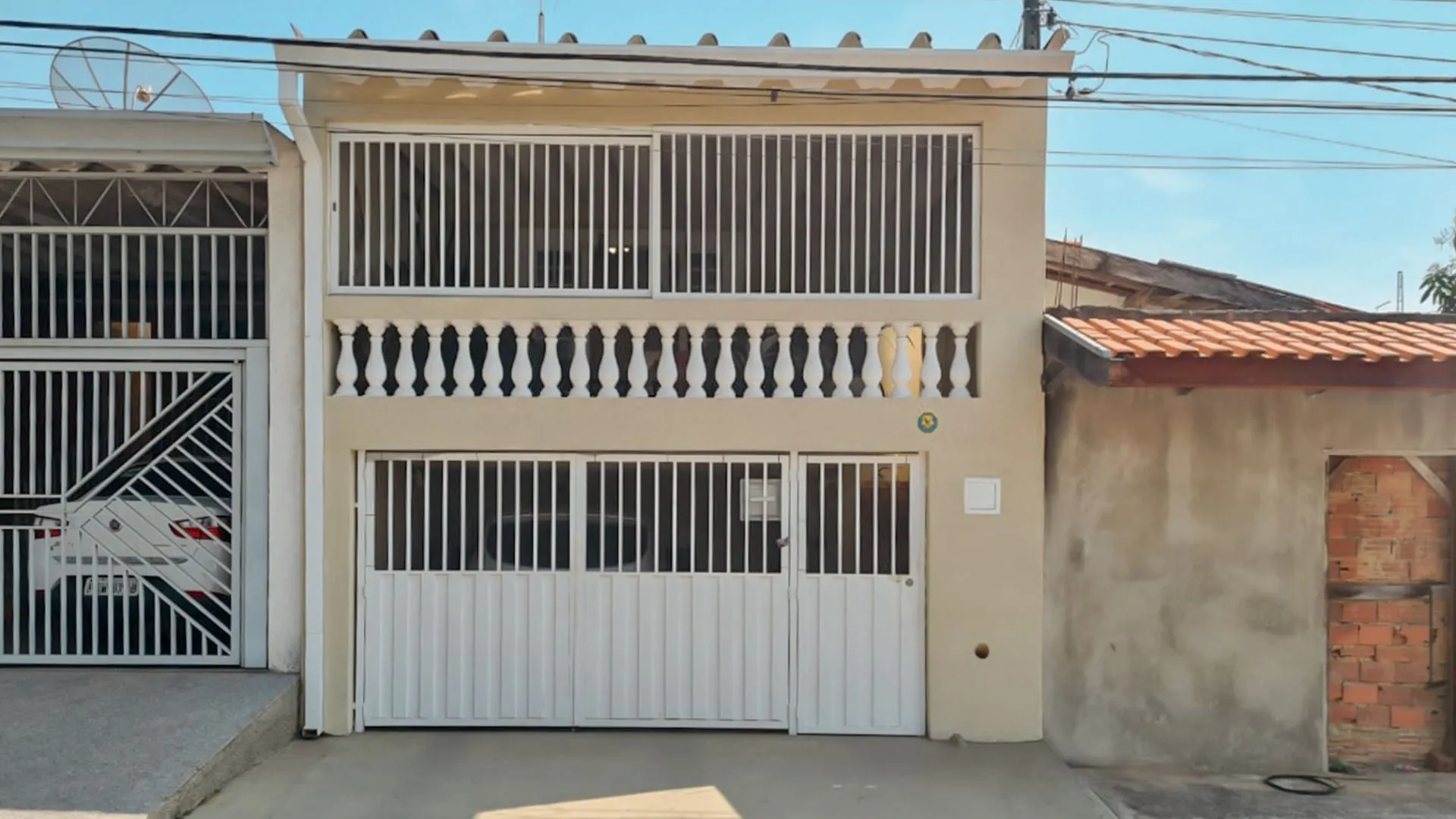 Casa em Bairro para Venda