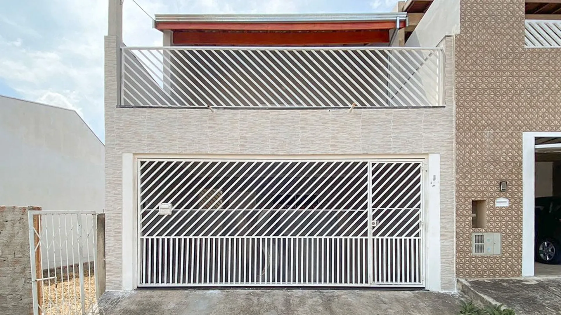 Casa em Bairro para Venda