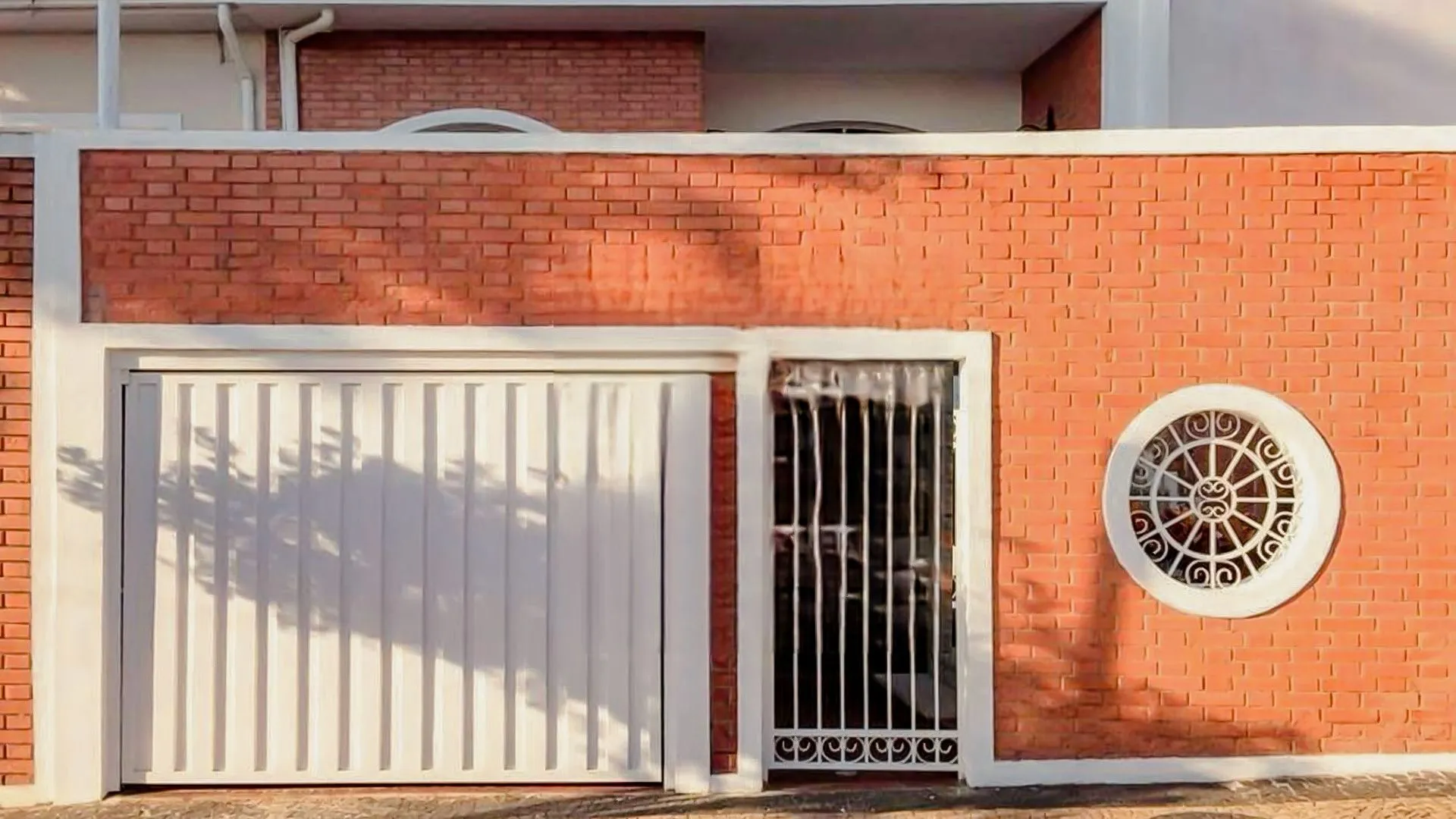 Casa em Bairro para Venda