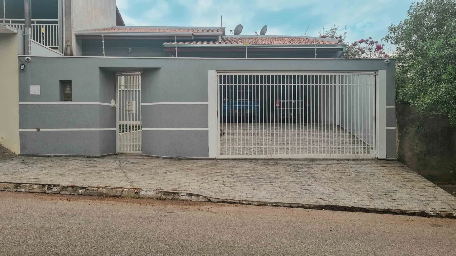 Casa em Bairro para Venda