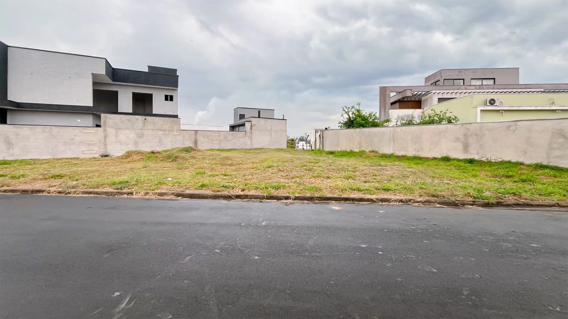 Terreno em Condomínio para Venda
