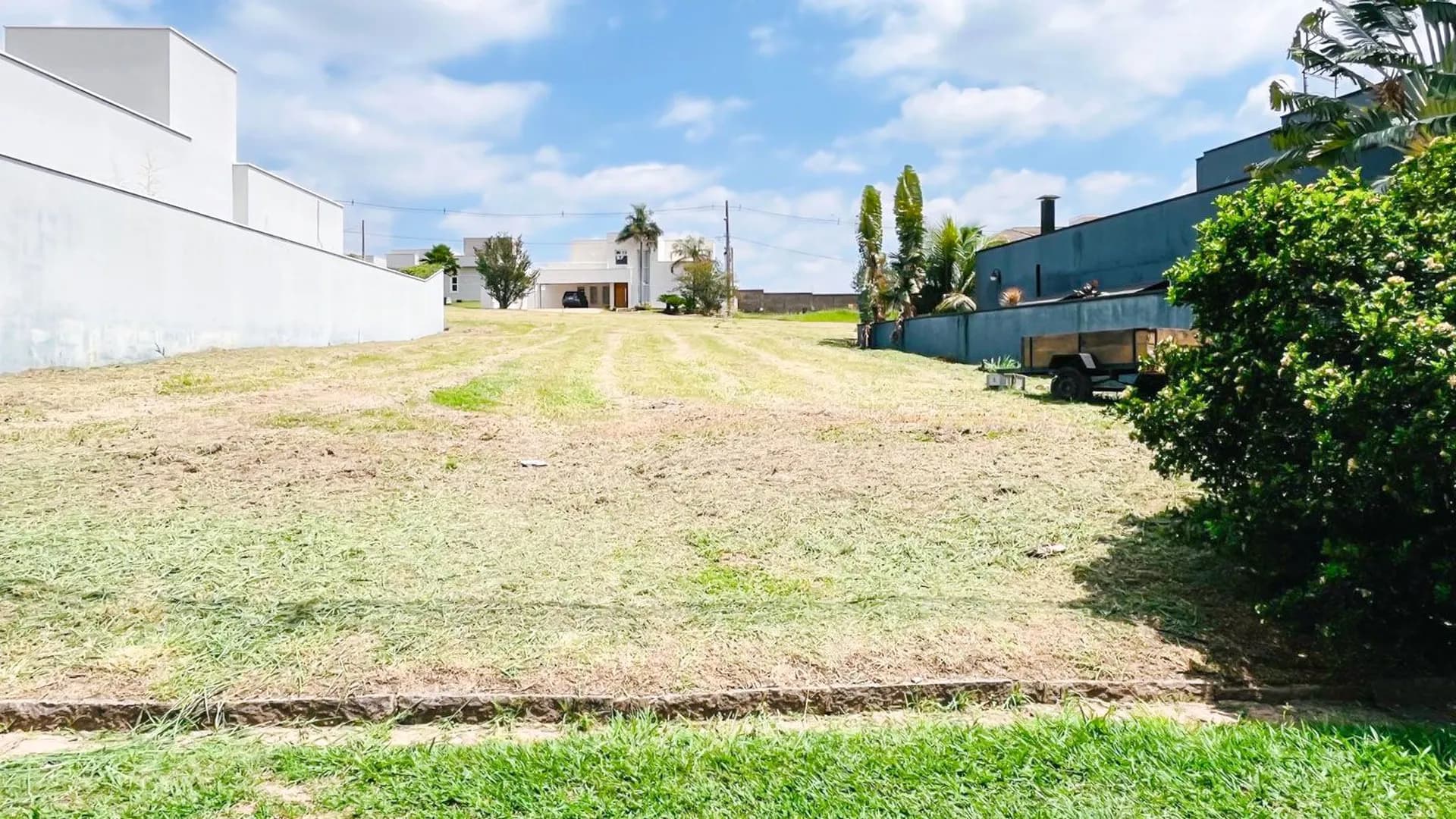 Terreno em Bairro para Venda