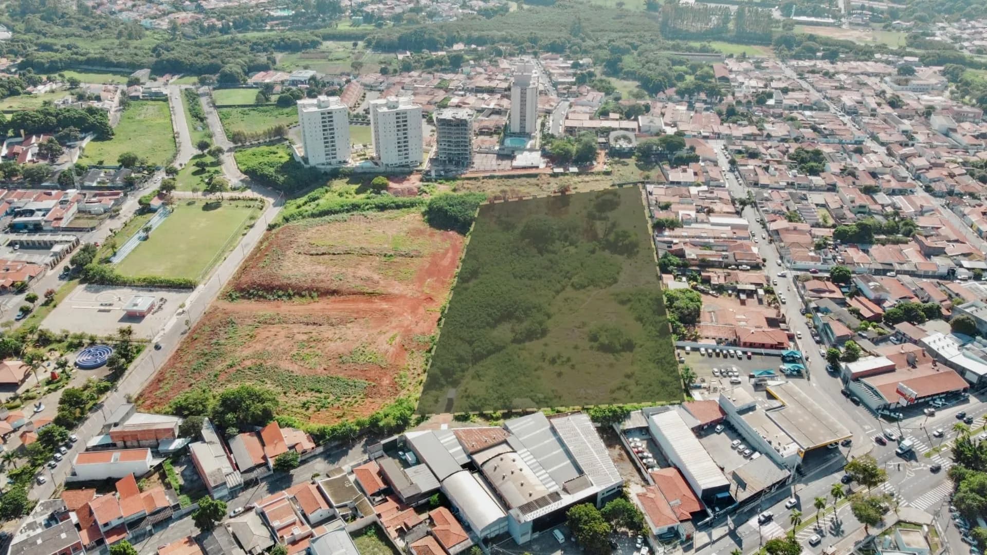 Terreno em Bairro para Venda