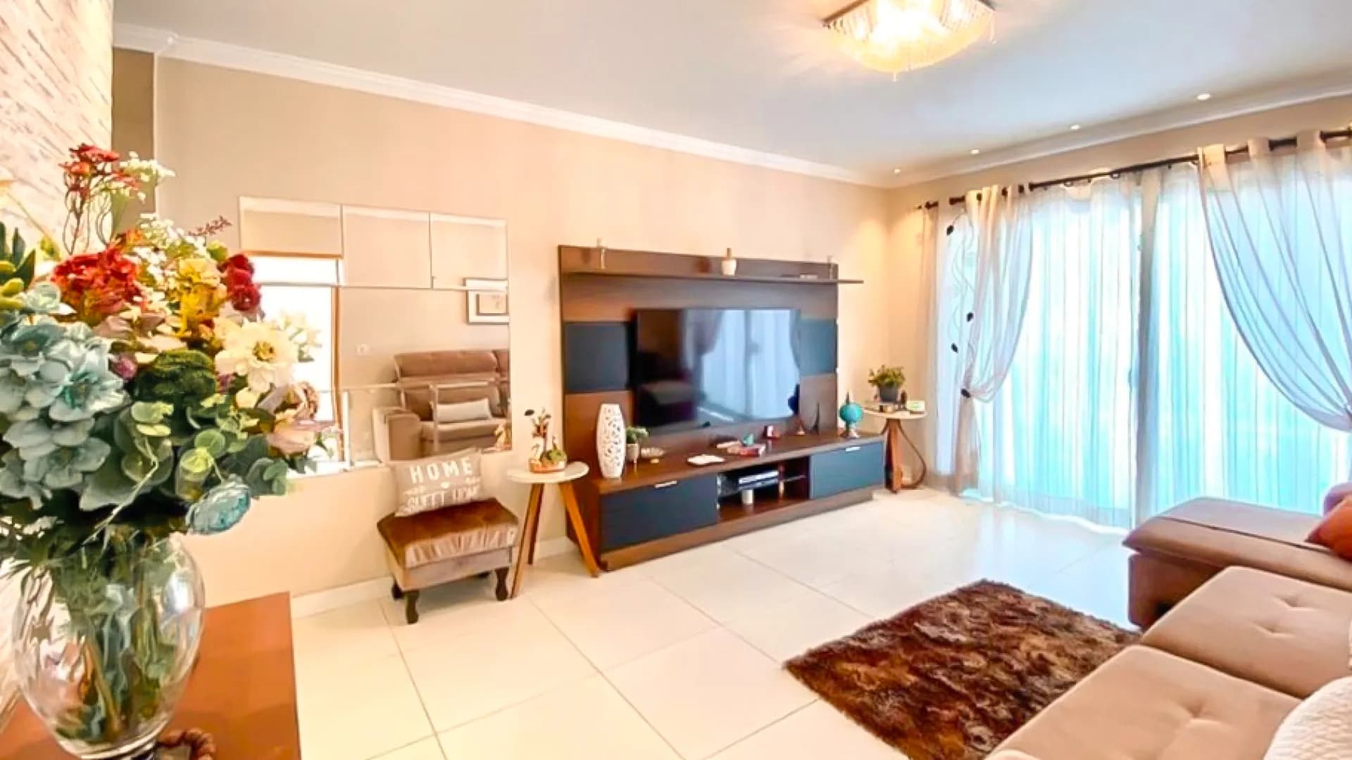 Casa em Bairro para Venda