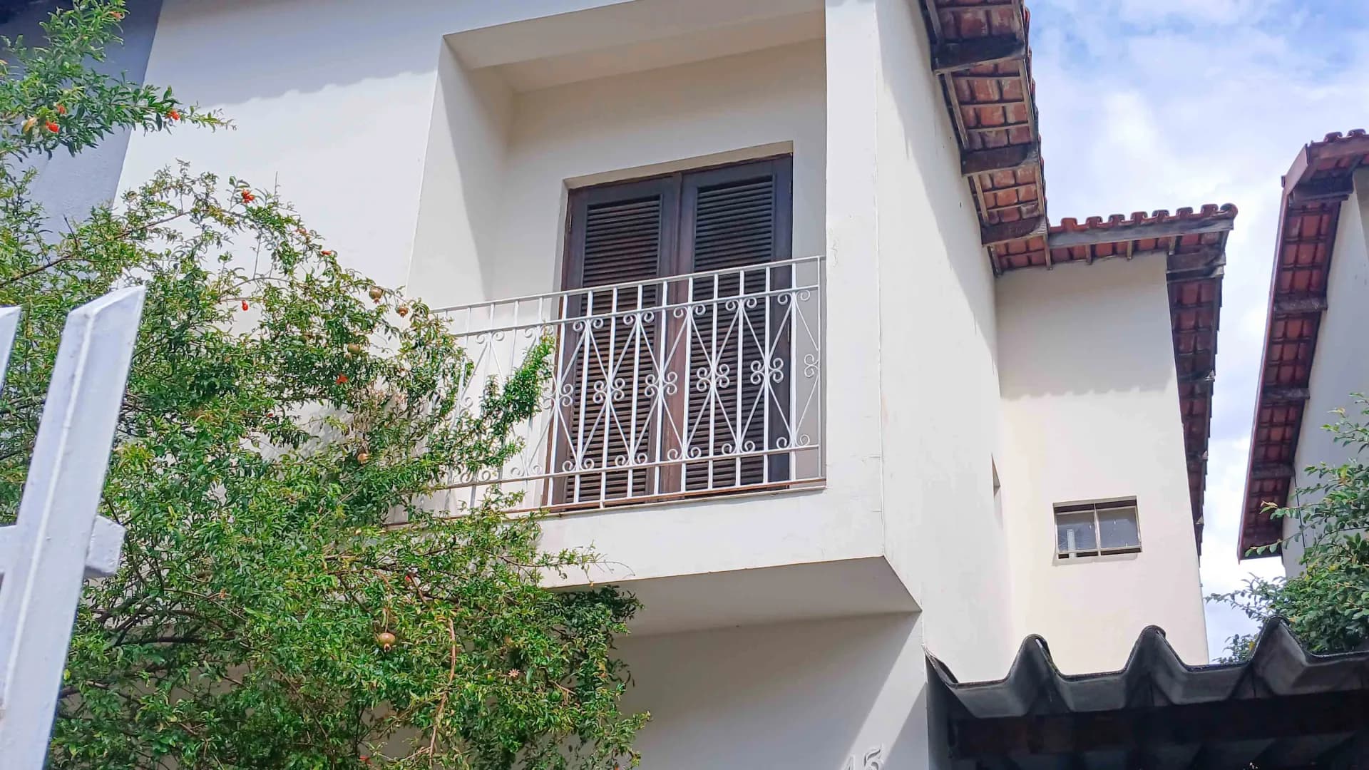 Casa em Bairro para Venda