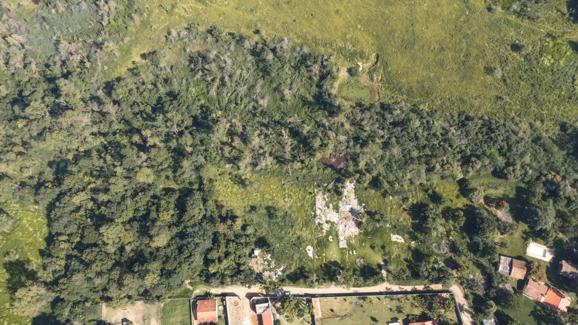 Terreno em Bairro para Venda