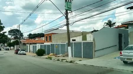 Terreno em Bairro para Venda