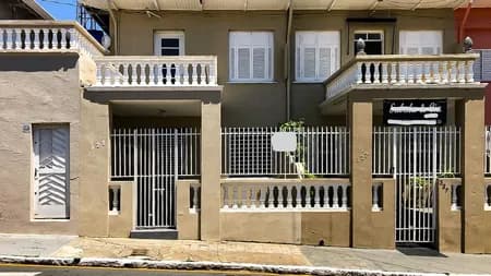 Casa em Bairro para Venda