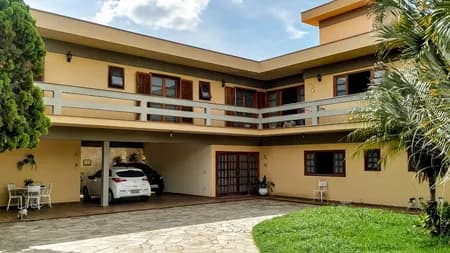 Casa em Bairro para Venda