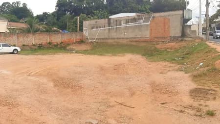 Terreno em Bairro para Venda