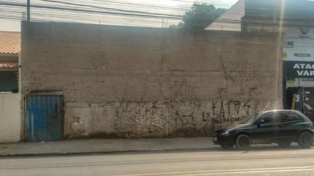 Terreno em Bairro para Venda