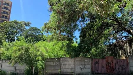 Terreno em Bairro para Venda