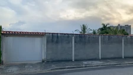 Terreno em Bairro para Venda