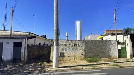 Terreno em Bairro para Venda