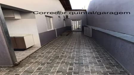 Casa em Bairro para Venda