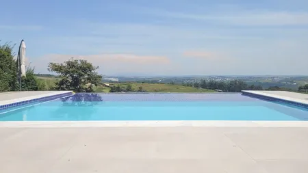 Casa em Condomínio para Venda ou Aluguel