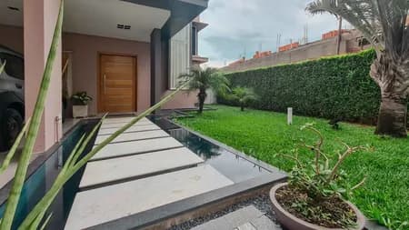 Casa em Condomínio para Venda ou Aluguel