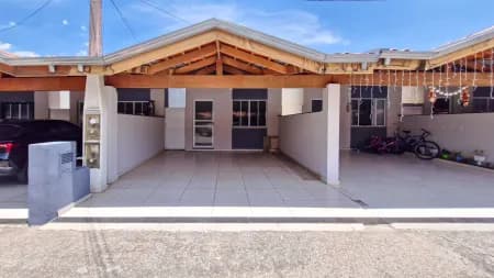 Casa em Condomínio para Venda