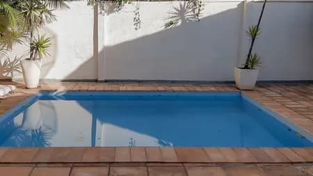 Casa em Bairro para Venda