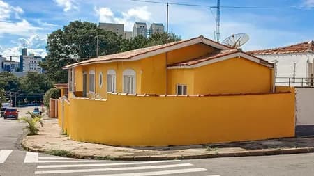 Casa em Bairro para Venda