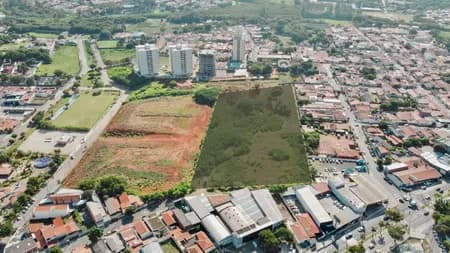 Terreno em Bairro para Venda