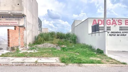 Terreno em Bairro para Venda