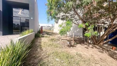 Terreno em Bairro para Venda