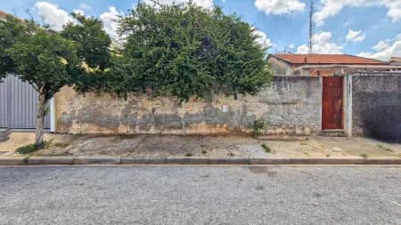 Terreno em Bairro para Venda