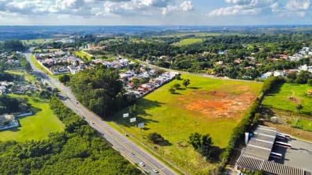 Terreno em Bairro para Venda