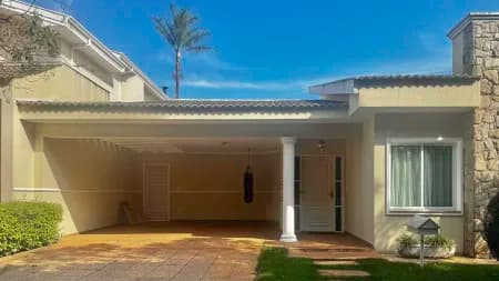 Casa em Condomínio para Aluguel