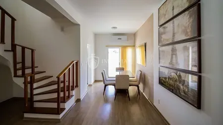 Casa em Condomínio para Aluguel