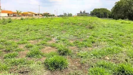 Terreno em Bairro para Venda