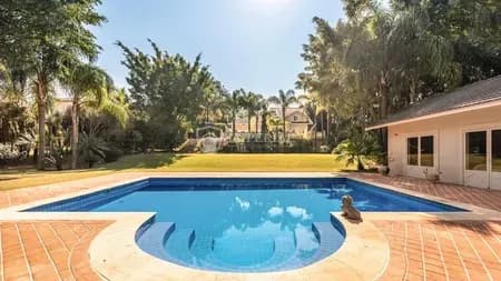 Casa em Condomínio para Venda ou Aluguel