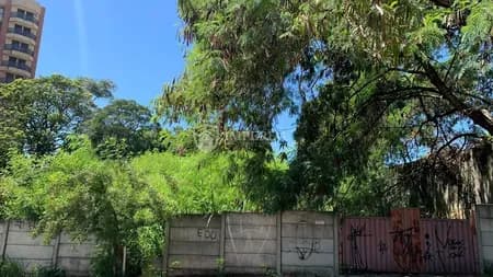 Terreno em Bairro para Venda