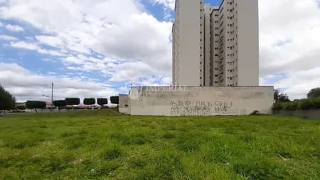 Terreno em Bairro para Venda