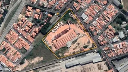 Terreno em Bairro para Venda