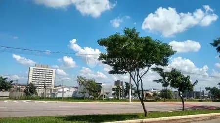 Terreno em Bairro para Venda