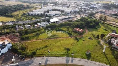 Terreno em Bairro para Venda