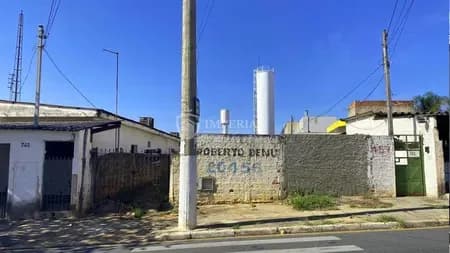 Terreno em Bairro para Venda